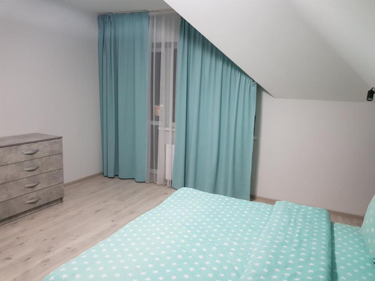 Uzhorod 3 Room Lovely House エクステリア 写真