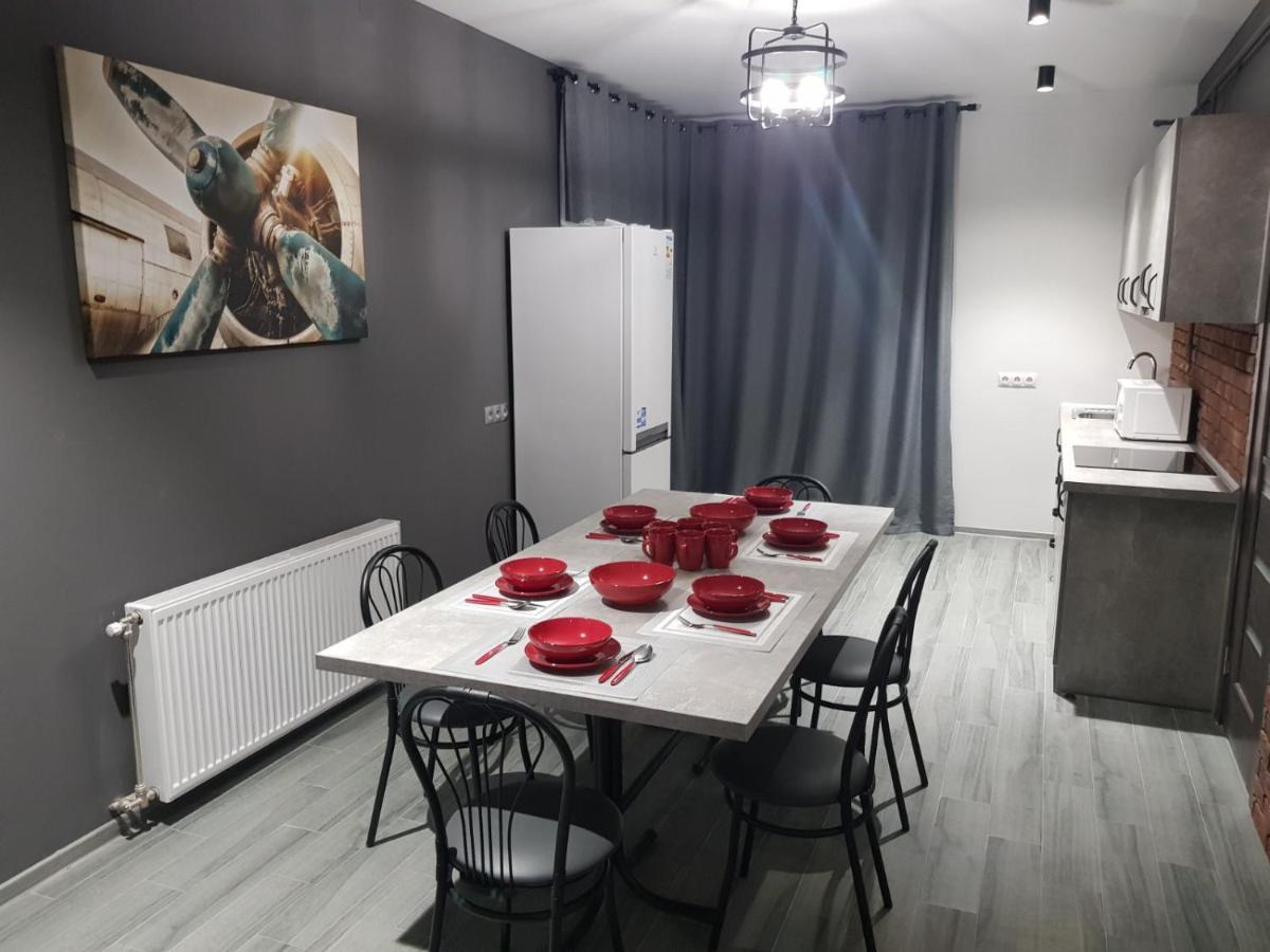 Uzhorod 3 Room Lovely House エクステリア 写真